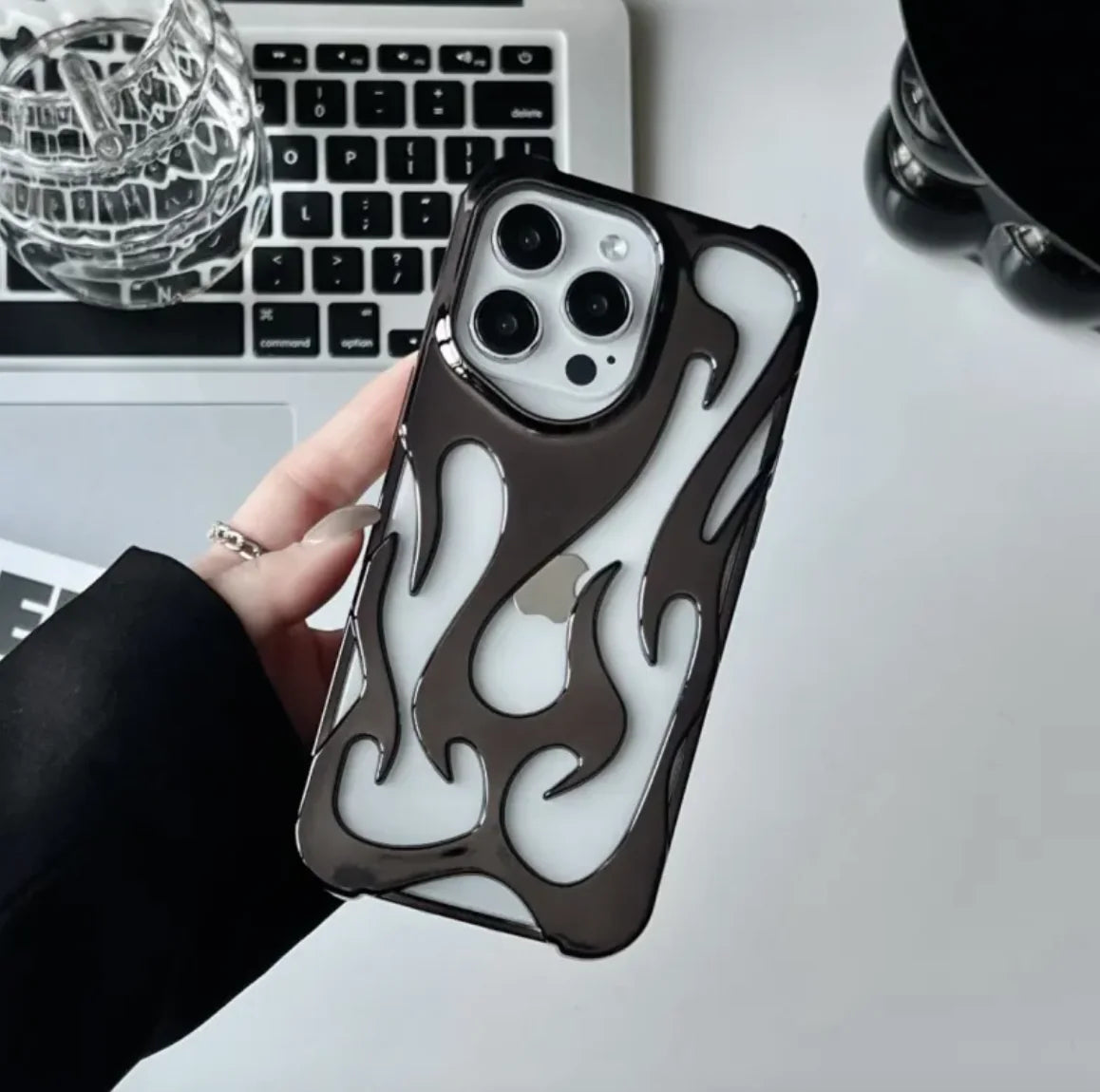 Flame Pattern Electroplated Phone Case Electroplated Black 13pro 14pro 15pro